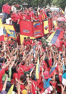 ...un kampaña ku Chavez a tene den kayanan di Maracay 1 di yüli... 