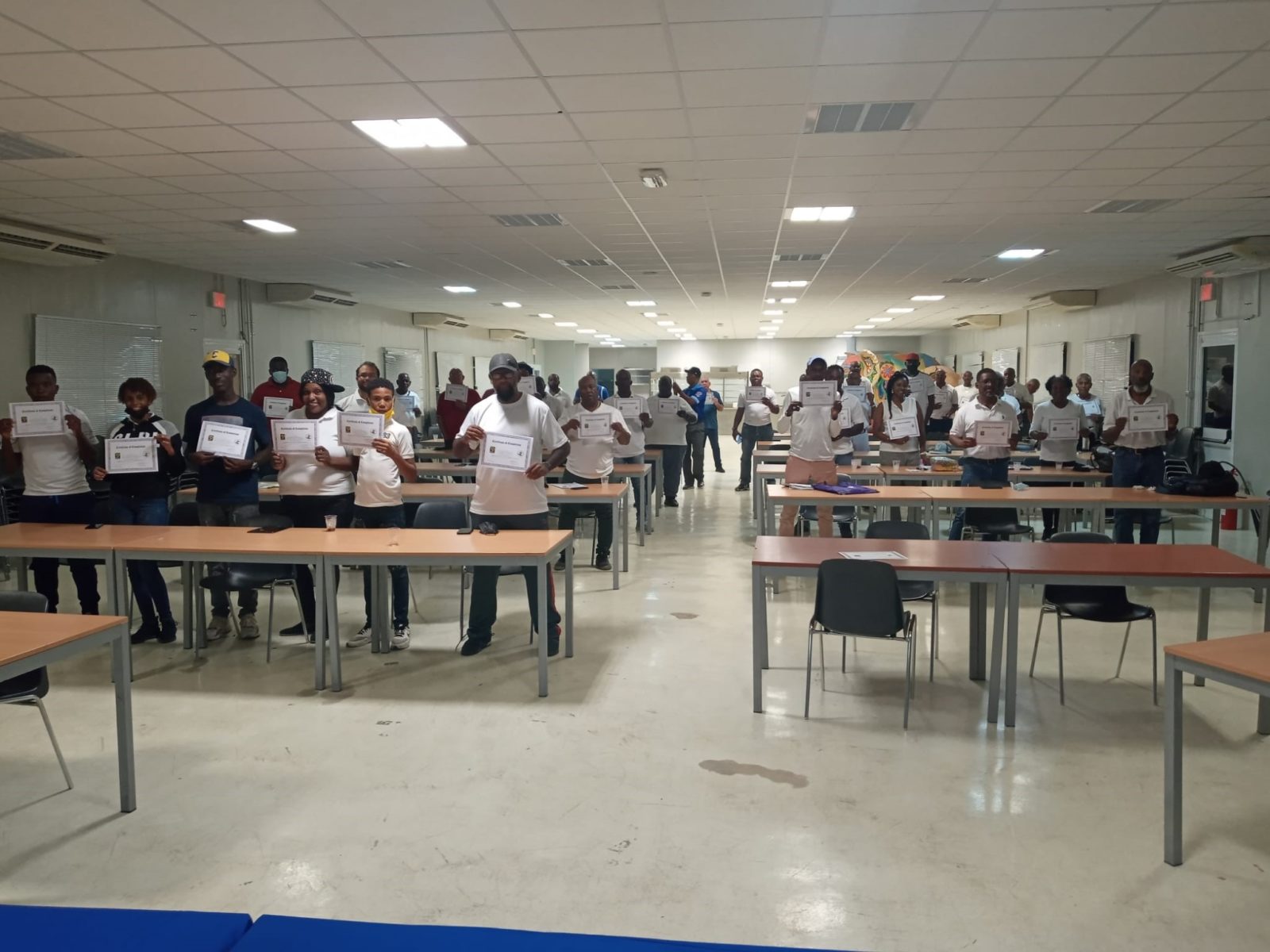 Curacao Little League Foundation a entrega sertifikado na umpirenan èxtra