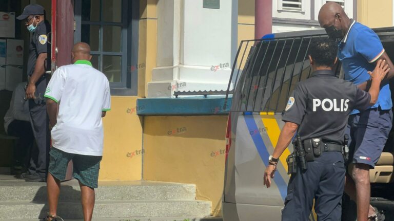 Update: Sospechosonan kaso lote di droga transportá pa departamentu forensiko
